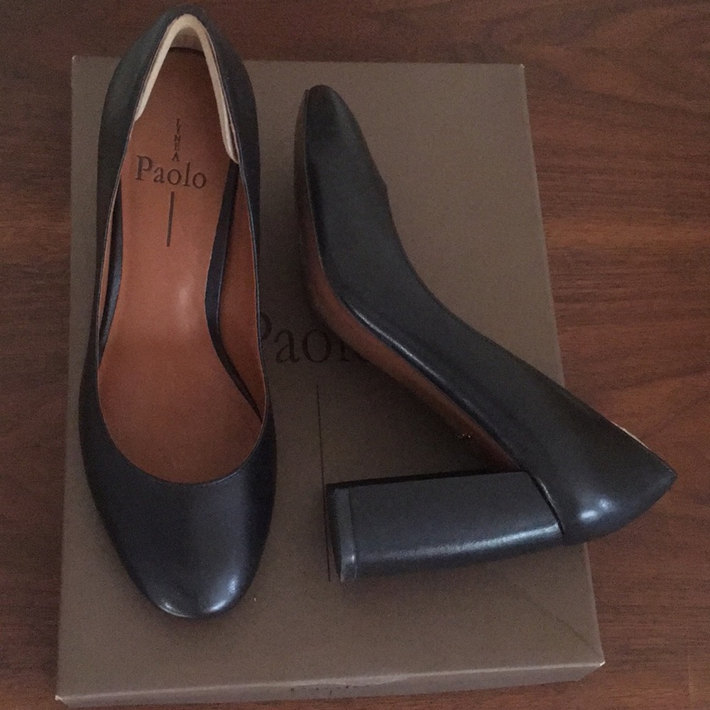 Linea Paolo Black Leather Pumps size 6, block heel